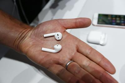 No, Apple's new AirPods give you cancer, experts say |