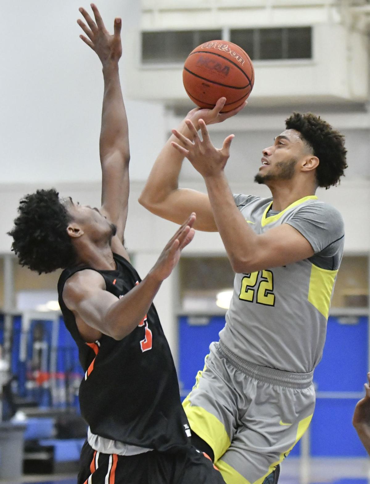 Men S Basketball Ventura Erases 16 Point Deficit Hands Hancock