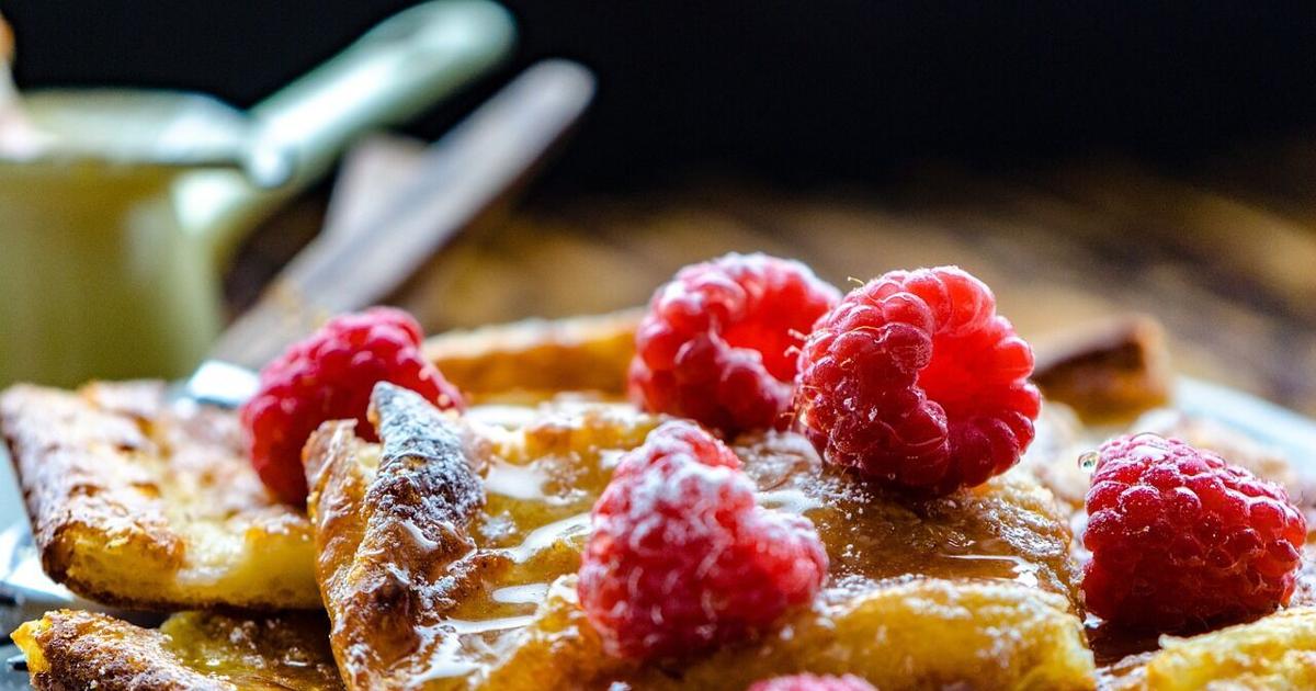 Copenhagen Raspberry Chew Danish raspberry bars for Hans Christian Andersen's 220th birthday ...