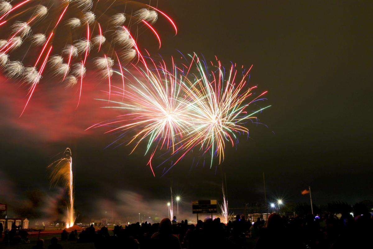 070419 Lompoc fireworks 10.jpg (copy)