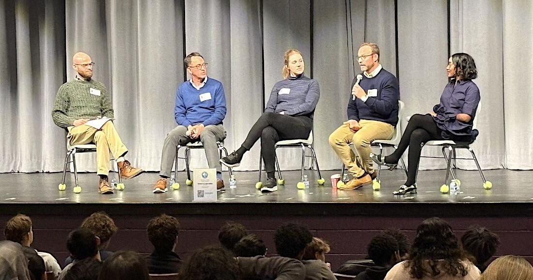 Loudoun High School Journalists Hear from Industry Veterans