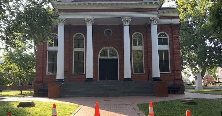 Loudoun's Confederate Statue Removed Overnight | Archives | loudounnow.com Loudoun's Confederate Statue Removed Overnight | Archives | loudounnow.com