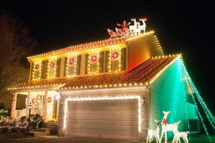 Residents Light up Lovettsville Towns