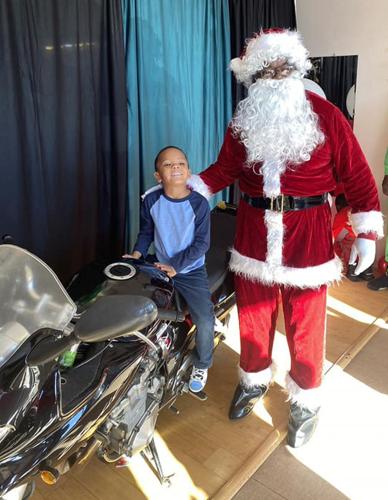219 Riderz bringing Santa Claus to town on a motorcycle | Local News ...