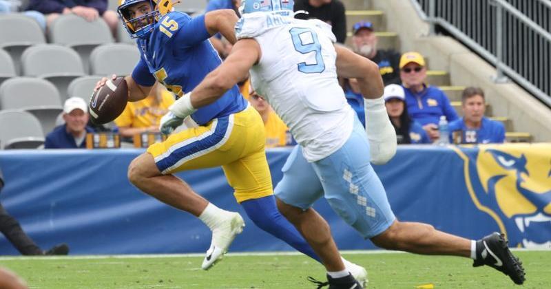 NCAA Football: North Carolina at Pittsburgh