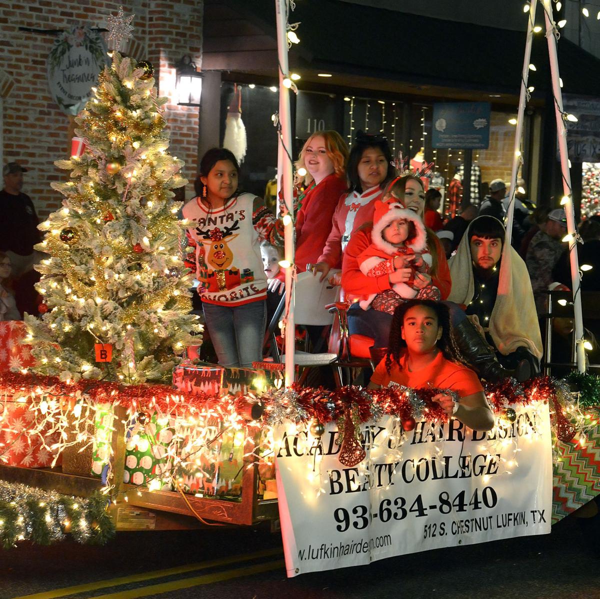 Christmas Lufkin Tx 2022 Lufkin's Annual Parade Lights Up Downtown For Children, Families | Local &  State | Lufkindailynews.com