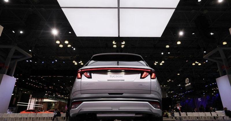 Hyundai lifts margin target, expands US hybrid lineup By Heekyong Yang and Heejin Kim Aug 26, 2026 Aug 26, 2026 Updated 40 mins ago