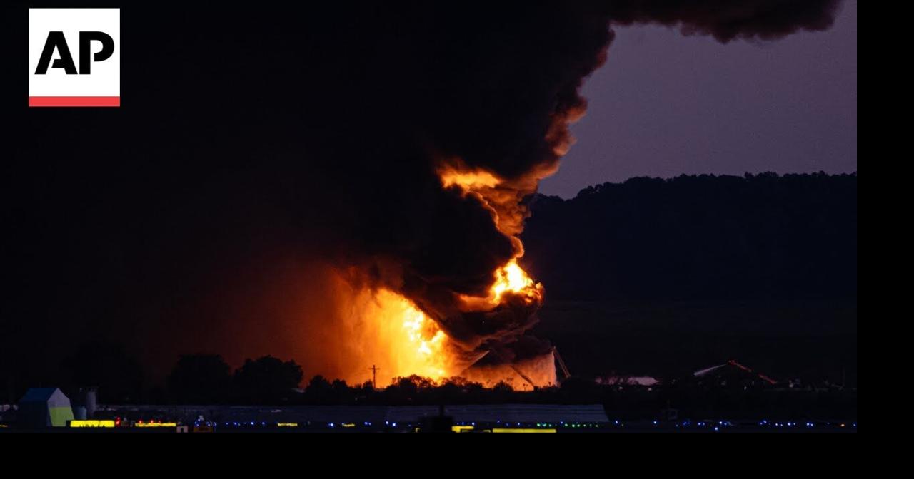 UPS plane with 3 aboard explodes after crash at Louisville airport | Ap ...