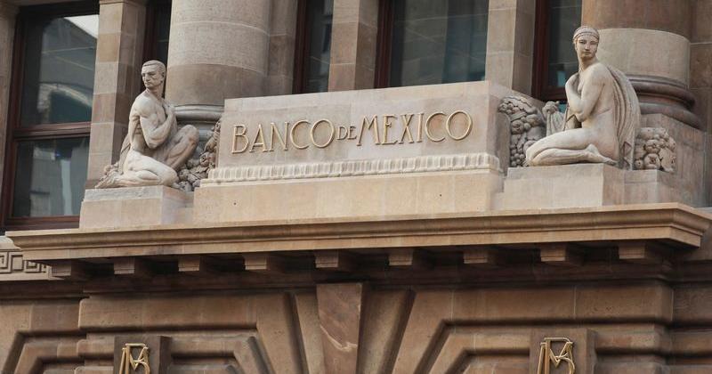 The logo of Mexico's Central Bank (Banco de Mexico) is seen at its building in downtown Mexico City