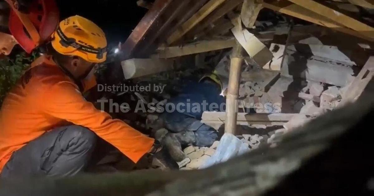 Fatalities in landslide on Indonesia's Java island as rescuers search ...