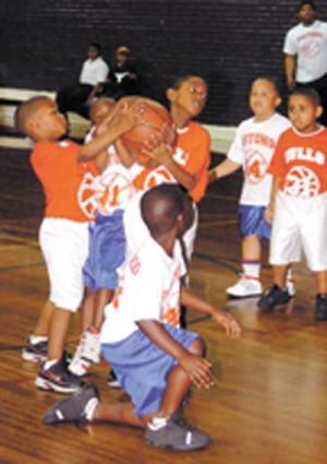 Taking Their Ball And Going Home Teams Pull Away From 30 Year Old Youth Basketball Tournament To Start Their Own And Exclude Lufkin News Lufkindailynews Com