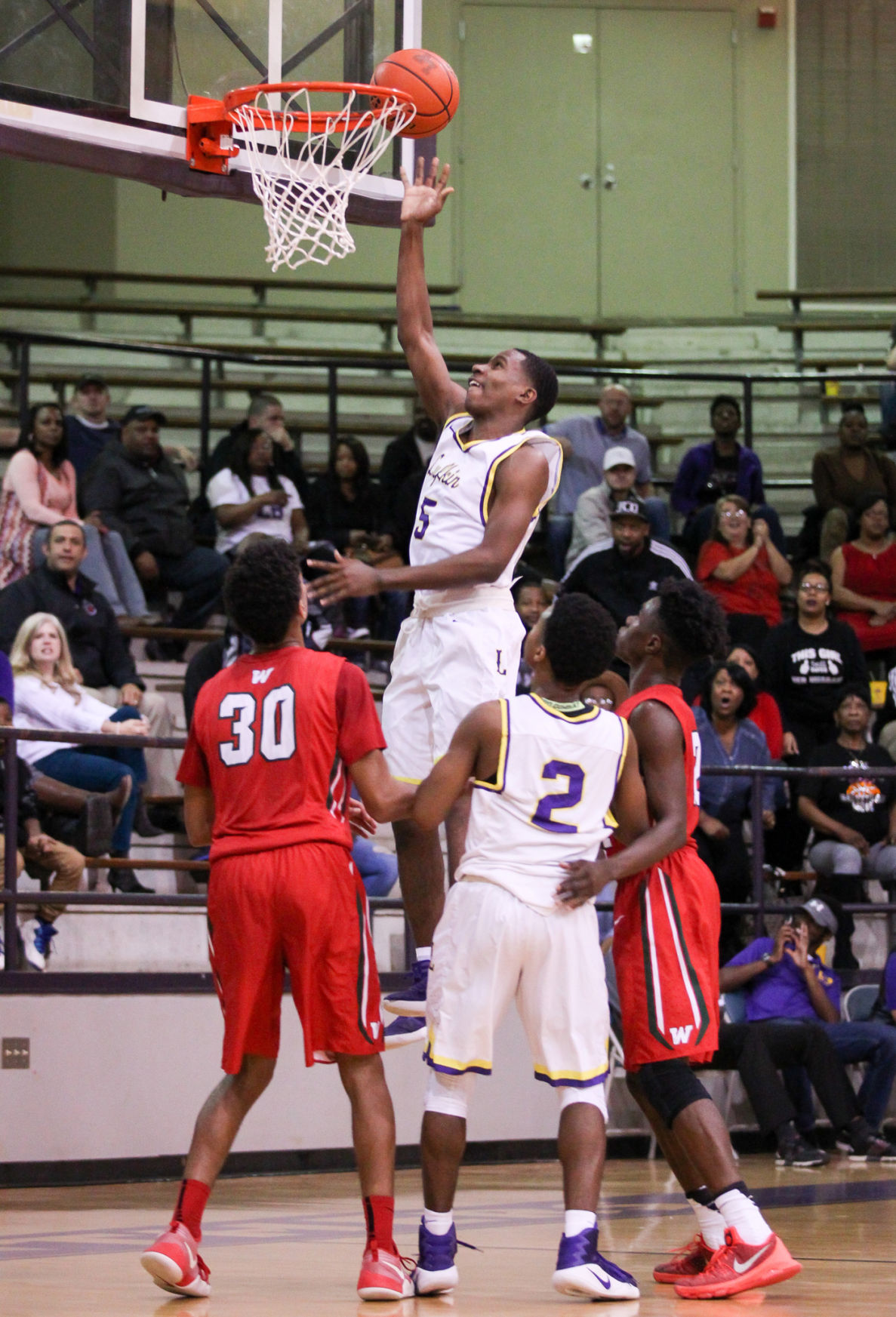 Playoff-bound Pack: Lufkin defeats The Woodlands, forces tie for second ...