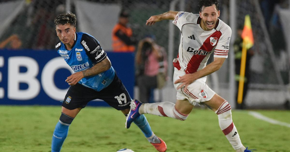 Fútbol Copa Sudamericana entre Bolivia y Argentina