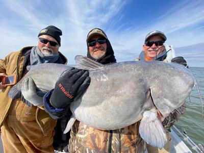 A Hot Hand Fishing Guide Has Found His Groove With Big Tawakoni Blue Cats Outdoors Lufkindailynews Com