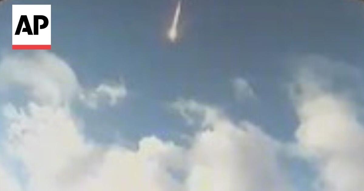 Meteor Getting Throw Video captures a suspected meteor falling over Ohio and Pennsylvania ...