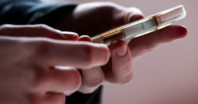 Spanish children and families speak on social media ban for minors under 16