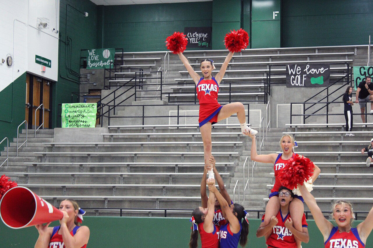 LHS cheerleader is named to the TGCA All Star Team | Community