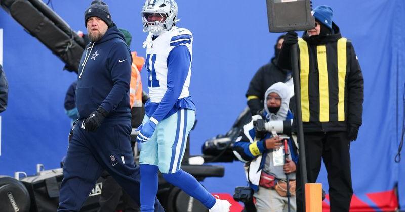 Jan 4, 2026; East Rutherford, New Jersey, USA; Dallas Cowboys defensive end Donovan Ezeiruaku (41) leaves the field after being ejected during the third quarter against the New York Giants at MetLife Stadium. Mandatory Credit: Vincent Carchietta-Imagn Images