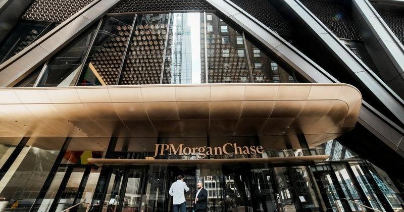 FILE PHOTO: JP Morgan Chase Headquartres in New York City