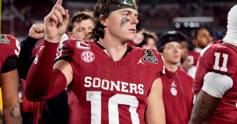 Oklahoma's John Mateer (10) reacts following the College Football Playoff game between the University of Oklahoma Sooners (OU)