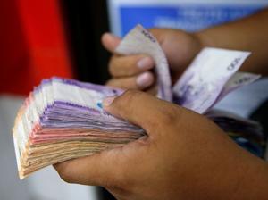 Dollar's allure, oil surge fan bearish bets on emerging Asian currencies: Reuters poll