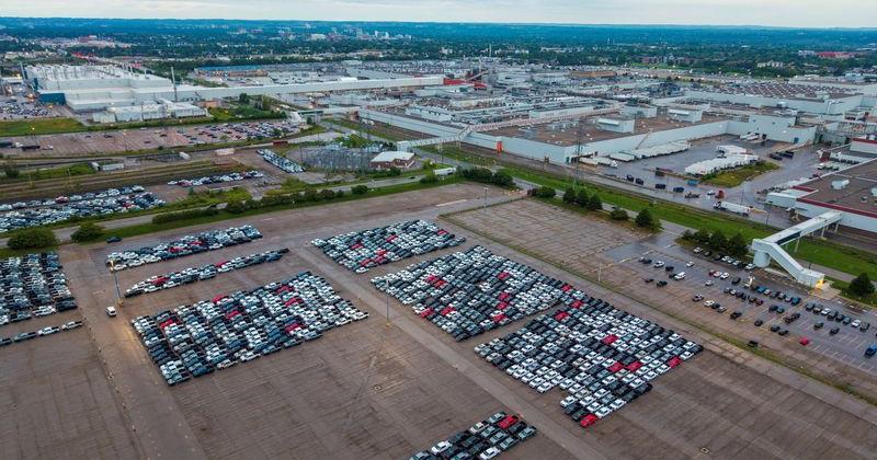 GM assembly plant in Oshawa Ontario