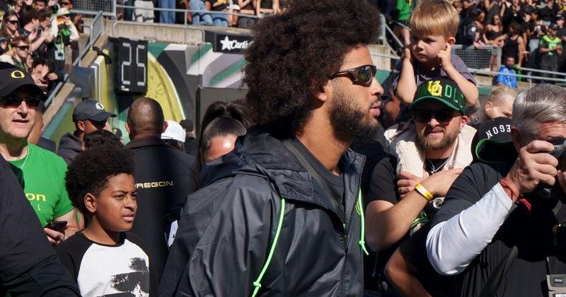 Injured Oregon quarterback Dante Moore walks onto the field as the Oregon Ducks host the UCLA Bruins on Oct. 10, 2026, at Autzen