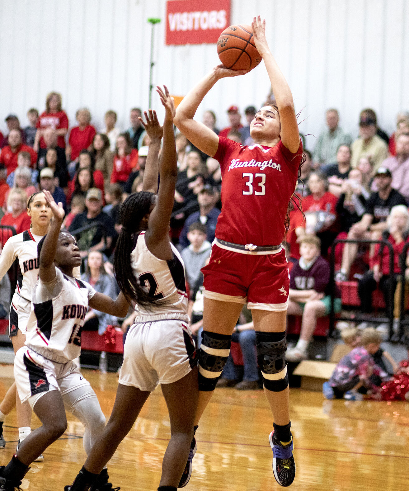 Huntington Devilettes' Strong Defense Leads to Class 3A Region III ...