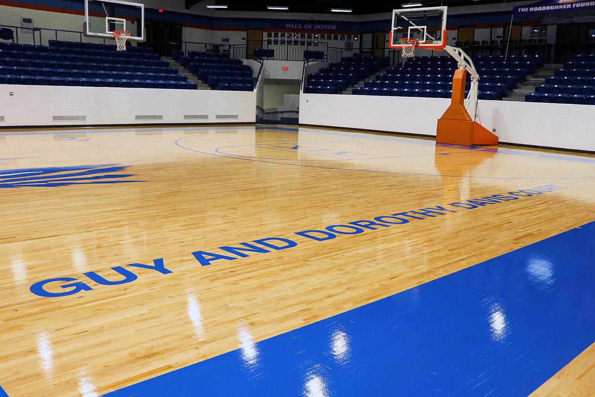 A True Court Ship Dorothy Guy Davis Honored In Shands Gymnasium Floor Naming Ceremony Community Lufkindailynews Com