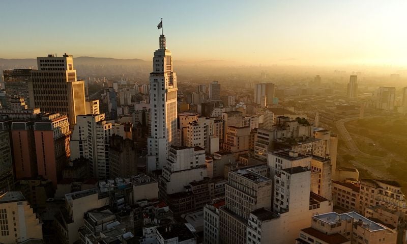 Brazil Floating-Rate Debt Shift | Currency Risk & Payment Cost Impact for Cross-Border Sellers