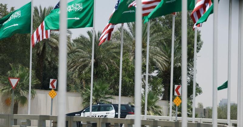 الاستعدادات قبيل وصول الرئيس الأمريكي دونالد ترامب إلى الرياض بالمملكة العربية السعودية