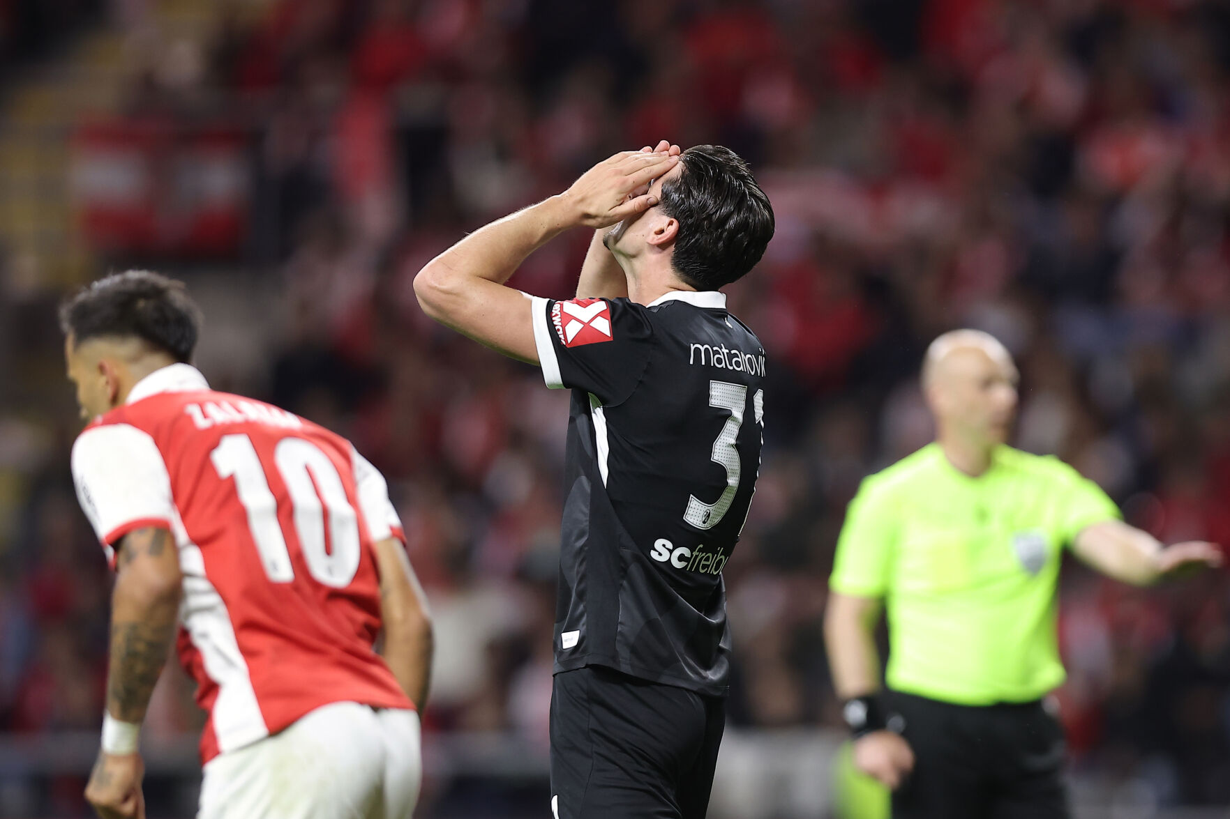 Dorgeles' 92nd-Minute Strike Gives Braga Edge Over Freiburg in Europa League Semi-Final First Leg — image 2
