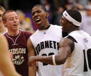 Hudson Boys Basketball Team Advances To Regional Semifinals With