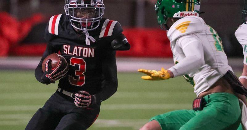 Slaton's Trae Harris runs against Idalou during a District 2-3A Division II football game, Friday, Oct. 31, 2025, at Blake J. Boyd Memorial Stadium in Slaton.