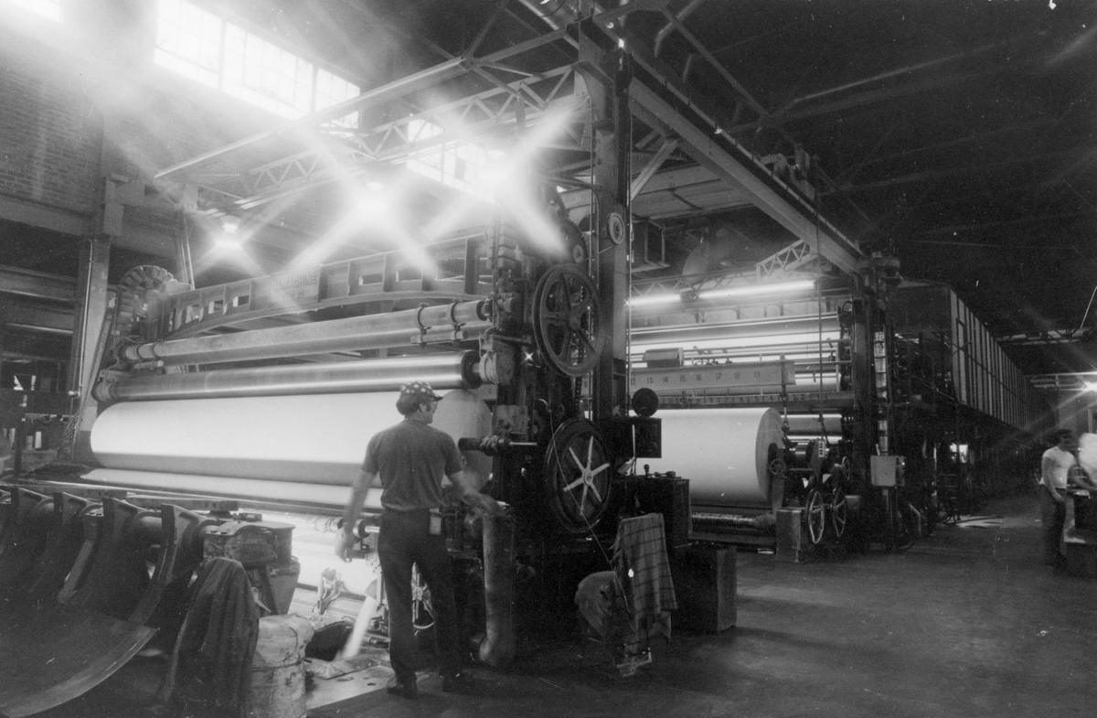 Paper mill retirees meet monthly to swap stories and reminisce Local