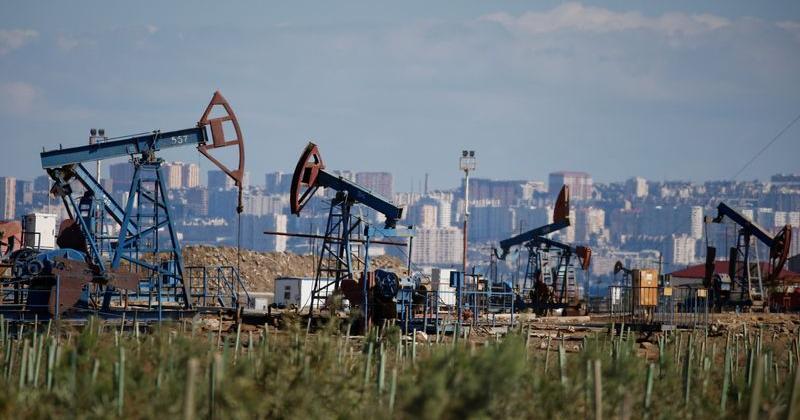 Oil prices extend gains as US and Iran trade fresh strikes By Siddharth Cavale and Trixie Yap Sep 1, 2026 Sep 1, 2026 Updated 44 mins ago