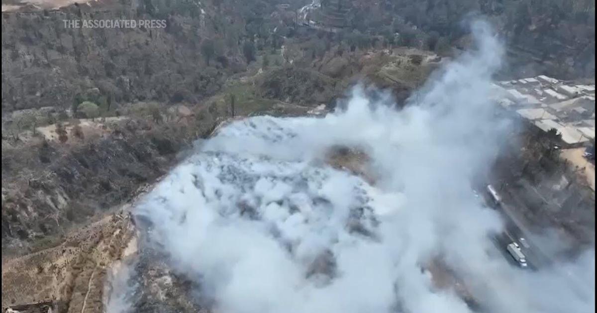 Presidente de Guatemala emite declaración de desastre natural mientras los incendios continúan asolando el país |  Vídeo de aplicación