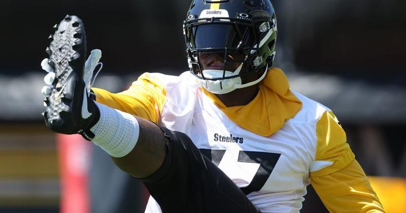 May 28, 2026; Pittsburgh, PA, USA;  Pittsburgh Steelers offensive lineman Broderick Jones (77) participates in OTA  drills at the UPMC Rooney Sports Complex. Mandatory Credit: Charles LeClaire-Imagn Images