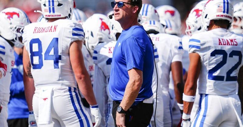 Southern Methodist University Mustangs head coach Rhett Lashlee on the sidelines in the first quarter during the game against