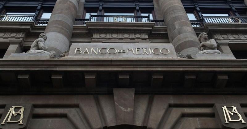 The Bank of Mexico logo is pictured on the facade of an office building in downtown Mexico City