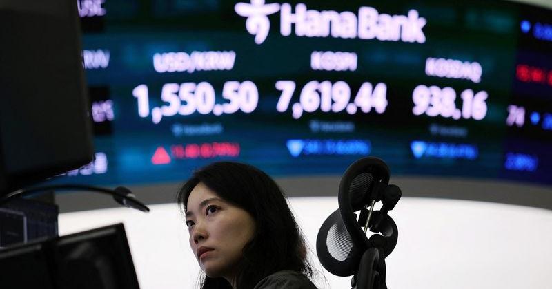 Asia markets tumble as tech rout deepens