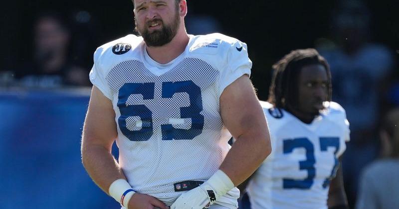 Indianapolis Colts center Danny Pinter (63) walks onto the field Sunday, Aug. 3, 2025, during Indianapolis Colts Training Camp