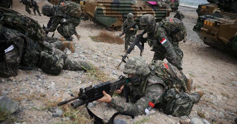 FILE PHOTO: US and South Korea conduct joint amphibious landing drills in Pohang