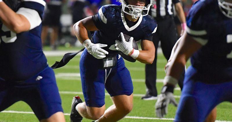 Memorial's Gage Wuthrich runs the ball during a game against Amarillo Palo Duro on, Friday, Oct. 23, 2026, at Memorial Stadium in Wichita Falls.