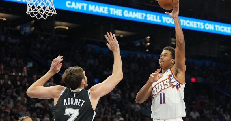 NBA: Preseason-San Antonio Spurs at Phoenix Suns