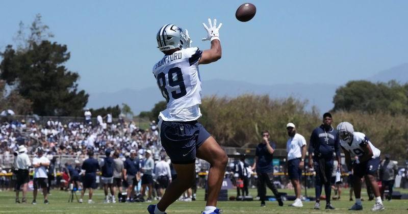 Aug 1, 2026; Oxnard, CA, USA; Dallas Cowboys tight end Brevyn Spann-Ford (89) catches the ball at training camp at River Ridge Playing Fields. Mandatory Credit: Kirby Lee-Imagn Images