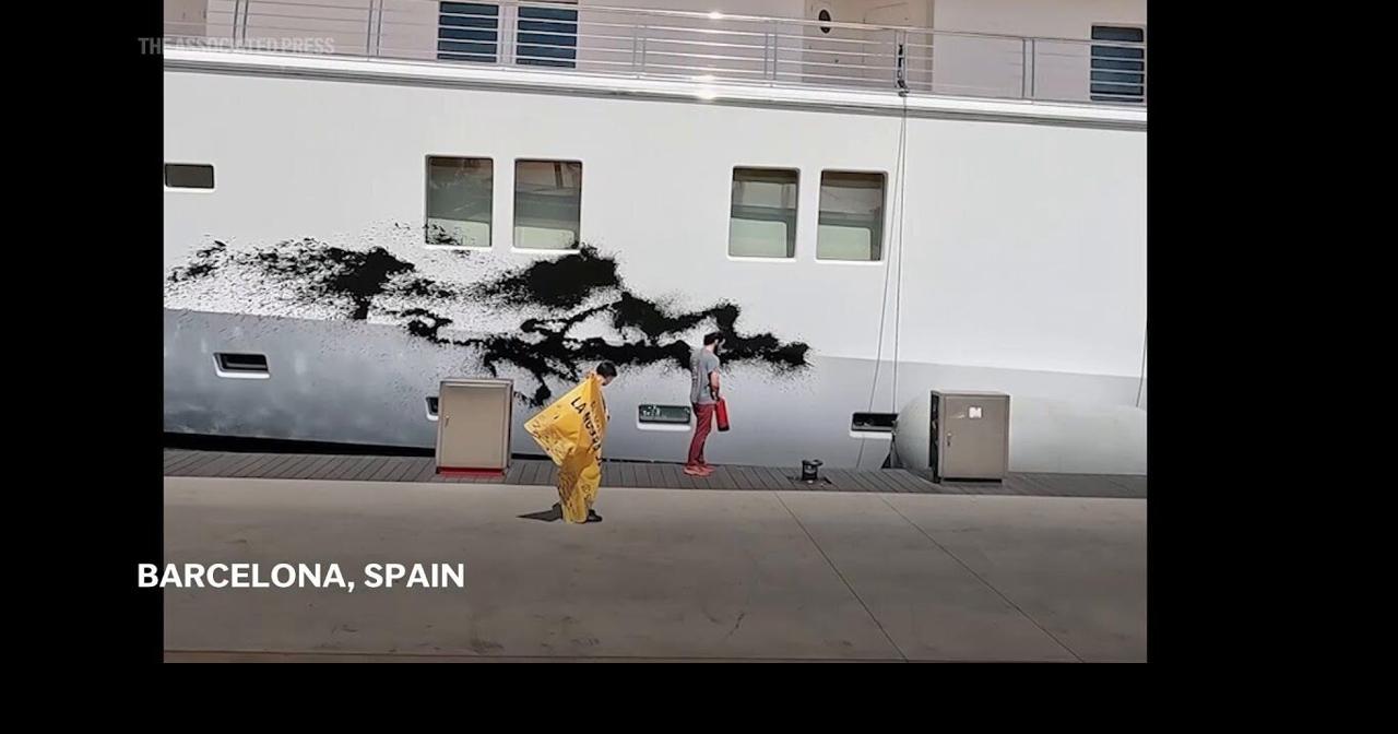 Climate change activists daub mega-yachts in Barcelona | Ap Video | lufkindailynews.com->国連より