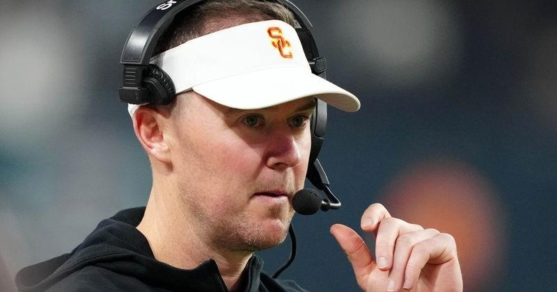 Dec 27, 2024; Las Vegas, NV, USA; Southern California Trojans head coach Lincoln Riley reacts against the Texas A&M Aggies in the second half at Allegiant Stadium. Mandatory Credit: Kirby Lee-Imagn Images