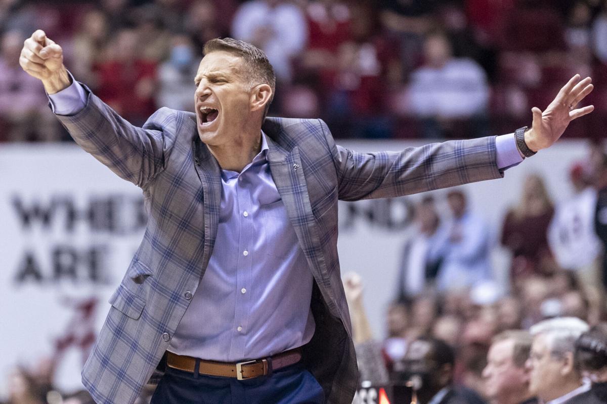 AP source: Ex-Badgers assistant Lamont Paris to coach South Carolina |  Wisconsin Badgers Men's Basketball | madison.com