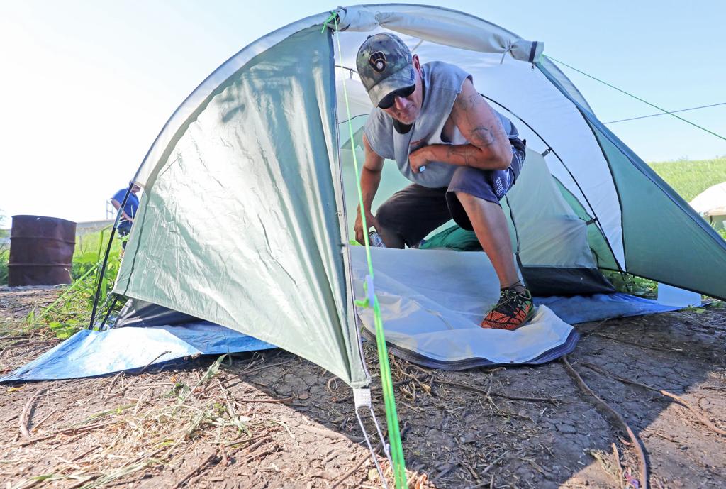More Homeless People Ditching Shelters For Camp Sites Amid Covid 19 Pandemic Local Government Madison Com